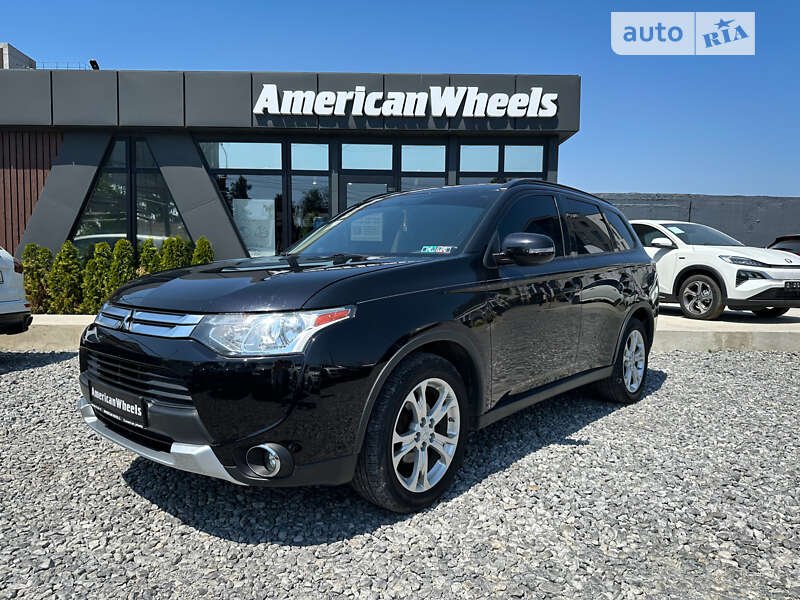 Внедорожник / Кроссовер Mitsubishi Outlander 2014 в Черновцах