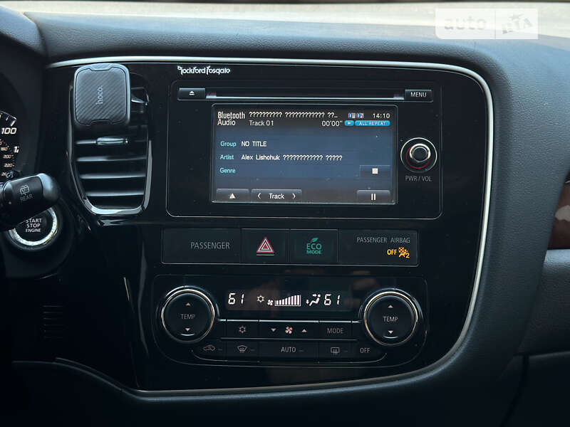 Внедорожник / Кроссовер Mitsubishi Outlander 2014 в Черновцах