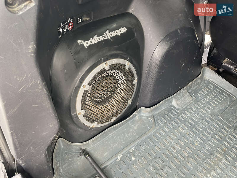 Позашляховик / Кросовер Mitsubishi Outlander 2010 в Львові