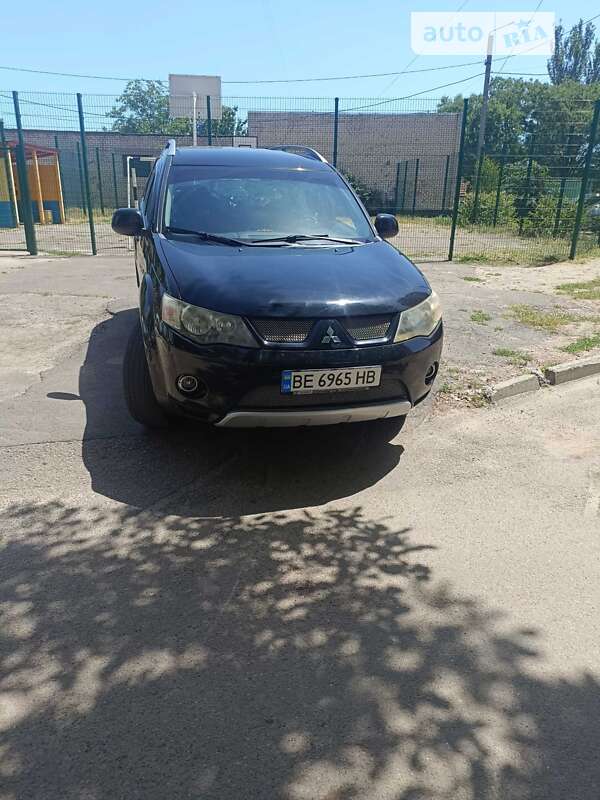 Внедорожник / Кроссовер Mitsubishi Outlander 2008 в Николаеве