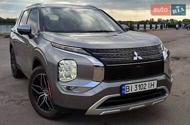 Внедорожник / Кроссовер Mitsubishi Outlander 2021 в Киеве