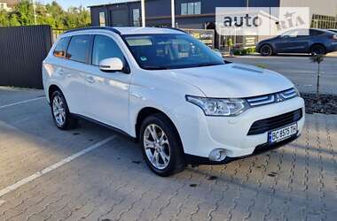 Внедорожник / Кроссовер Mitsubishi Outlander 2012 в Львове