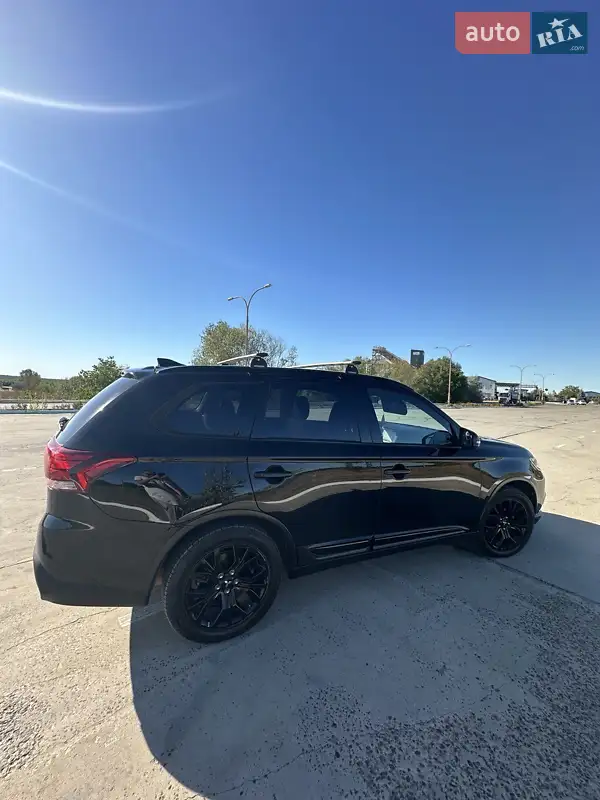 Mitsubishi Outlander