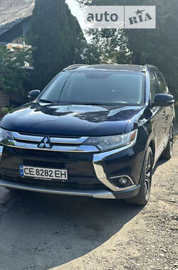 Внедорожник / Кроссовер Mitsubishi Outlander 2015 в Черновцах