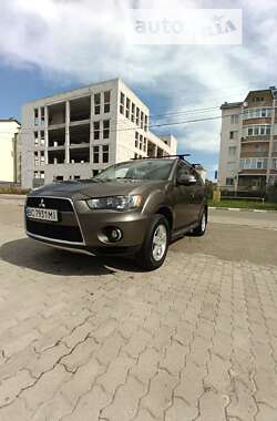 Позашляховик / Кросовер Mitsubishi Outlander 2011 в Львові