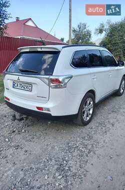 Позашляховик / Кросовер Mitsubishi Outlander 2012 в Кам'янці