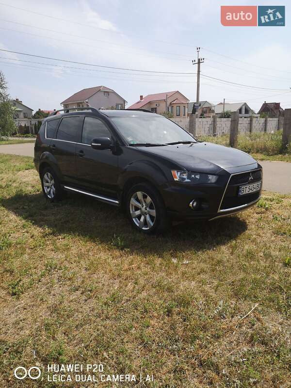 Позашляховик / Кросовер Mitsubishi Outlander 2011 в Одесі