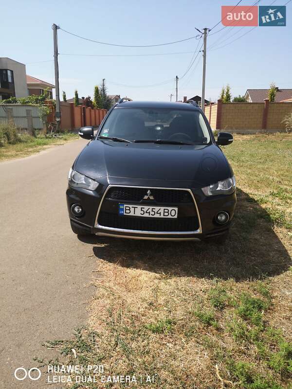 Позашляховик / Кросовер Mitsubishi Outlander 2011 в Одесі