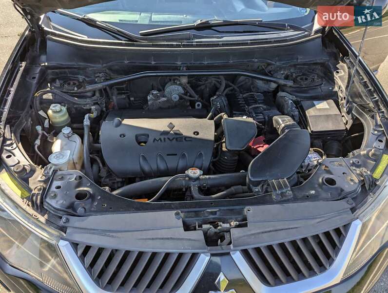 Внедорожник / Кроссовер Mitsubishi Outlander 2007 в Конотопе
