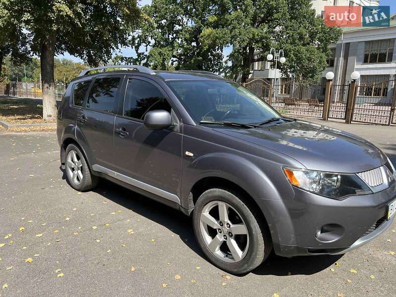 Внедорожник / Кроссовер Mitsubishi Outlander 2008 в Полтаве