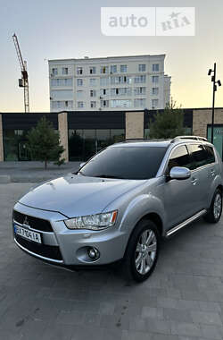 Внедорожник / Кроссовер Mitsubishi Outlander 2011 в Хмельницком