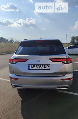 Внедорожник / Кроссовер Mitsubishi Outlander 2022 в Виннице