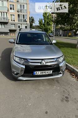 Позашляховик / Кросовер Mitsubishi Outlander 2018 в Києві