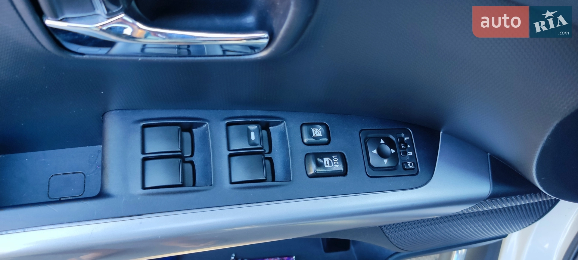 2011 Mitsubishi Outlander - мініатюра 27