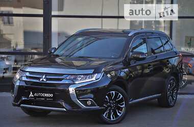 Позашляховик / Кросовер Mitsubishi Outlander 2017 в Харкові