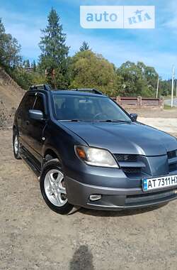 Внедорожник / Кроссовер Mitsubishi Outlander 2004 в Славском