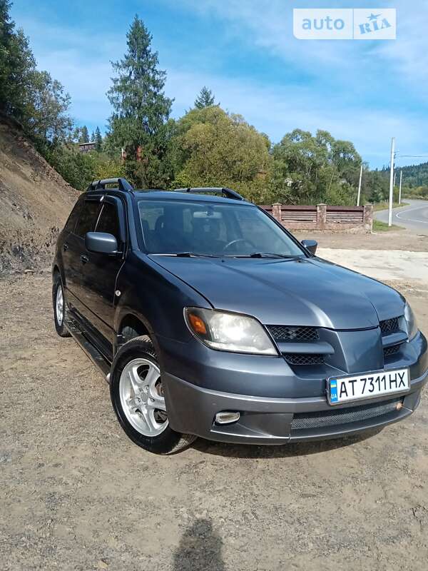 Позашляховик / Кросовер Mitsubishi Outlander 2004 в Славському