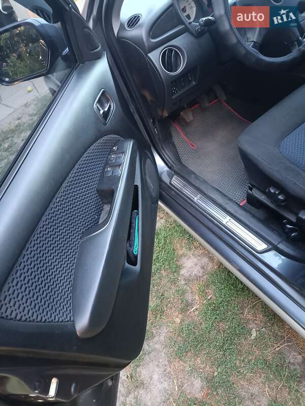 Позашляховик / Кросовер Mitsubishi Outlander 2008 в Переяславі