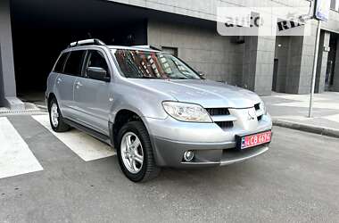 Позашляховик / Кросовер Mitsubishi Outlander 2007 в Києві