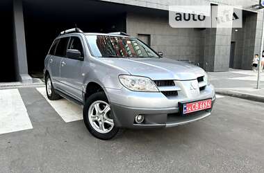 Позашляховик / Кросовер Mitsubishi Outlander 2007 в Києві