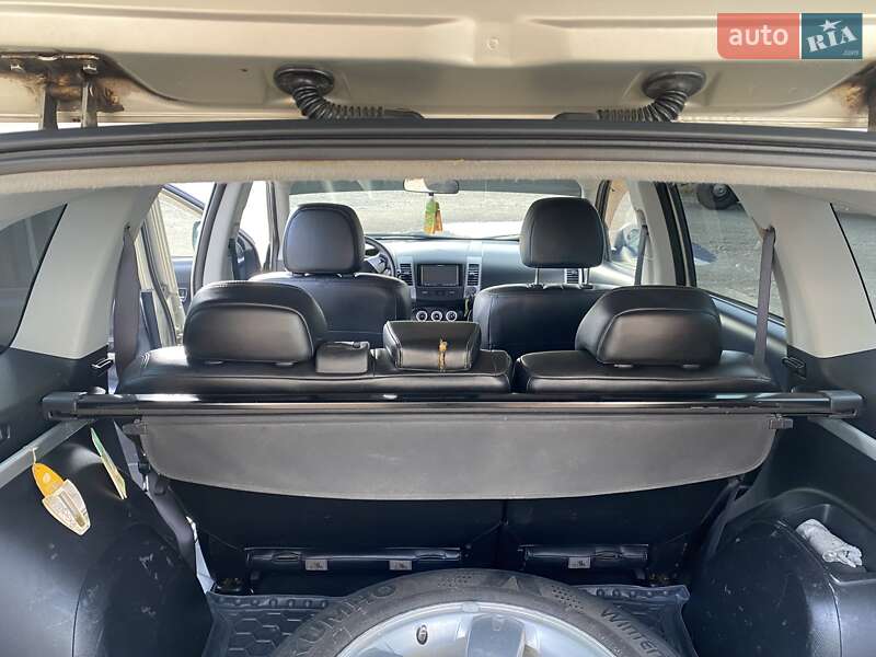 Позашляховик / Кросовер Mitsubishi Outlander 2006 в Благовіщенську