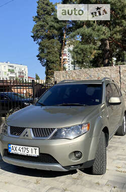 Внедорожник / Кроссовер Mitsubishi Outlander 2007 в Ахтырке