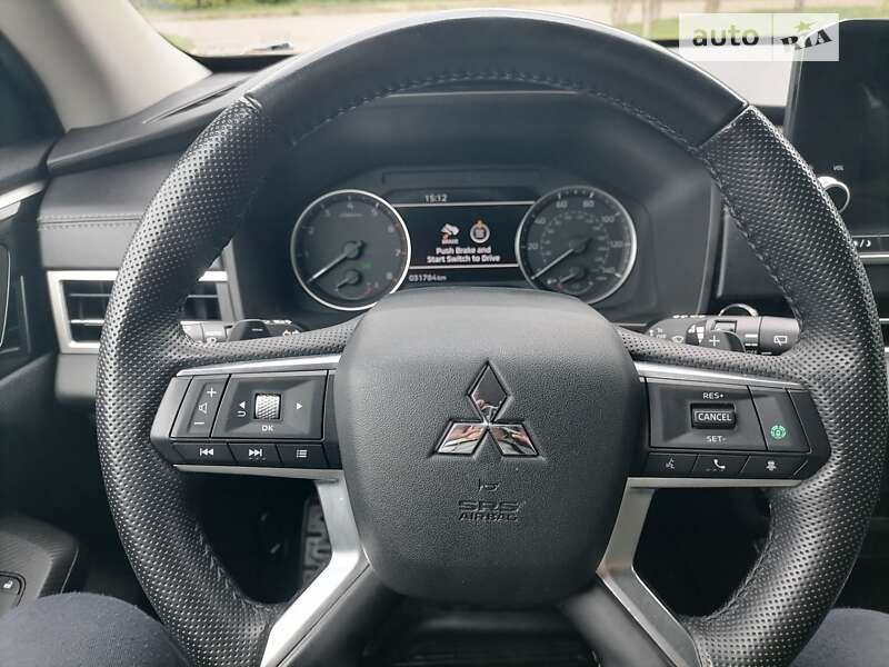 Внедорожник / Кроссовер Mitsubishi Outlander 2021 в Киеве