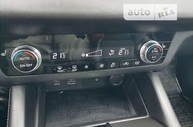 Внедорожник / Кроссовер Mitsubishi Outlander 2021 в 