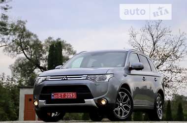 Позашляховик / Кросовер Mitsubishi Outlander 2015 в Дрогобичі