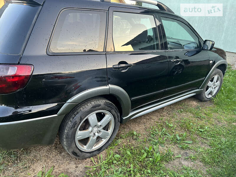 Внедорожник / Кроссовер Mitsubishi Outlander 2006 в Болехове