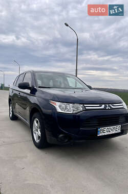 Позашляховик / Кросовер Mitsubishi Outlander 2013 в Миколаєві