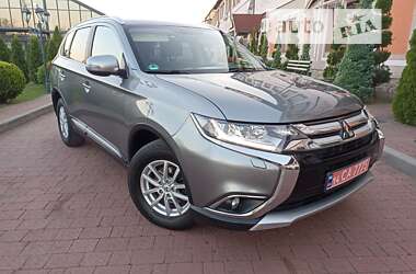 Позашляховик / Кросовер Mitsubishi Outlander 2016 в Стрию