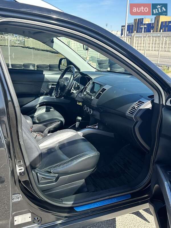 Внедорожник / Кроссовер Mitsubishi Outlander 2007 в Харькове