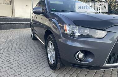 Внедорожник / Кроссовер Mitsubishi Outlander 2010 в 