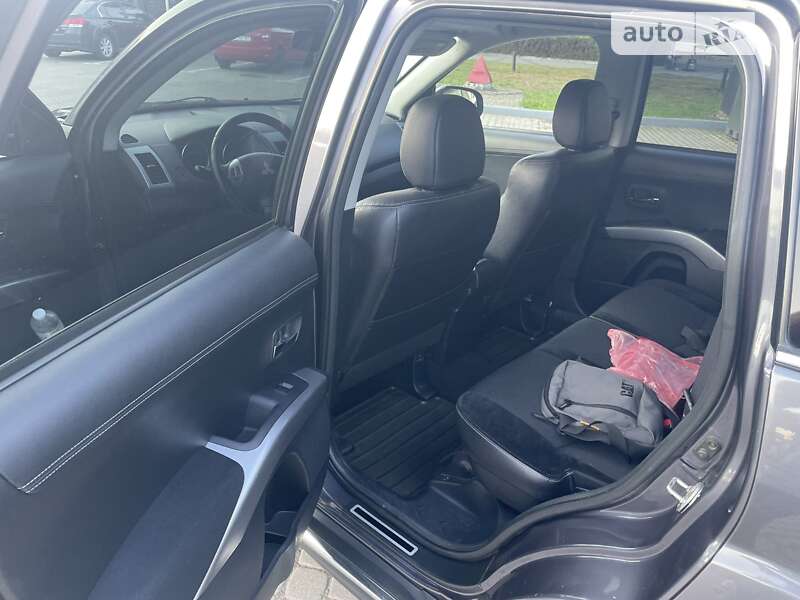 Внедорожник / Кроссовер Mitsubishi Outlander 2010 в Ивано-Франковске