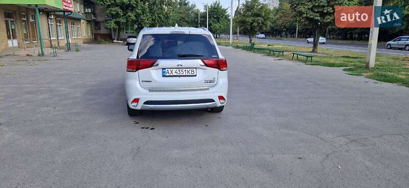 Внедорожник / Кроссовер Mitsubishi Outlander 2018 в Харькове