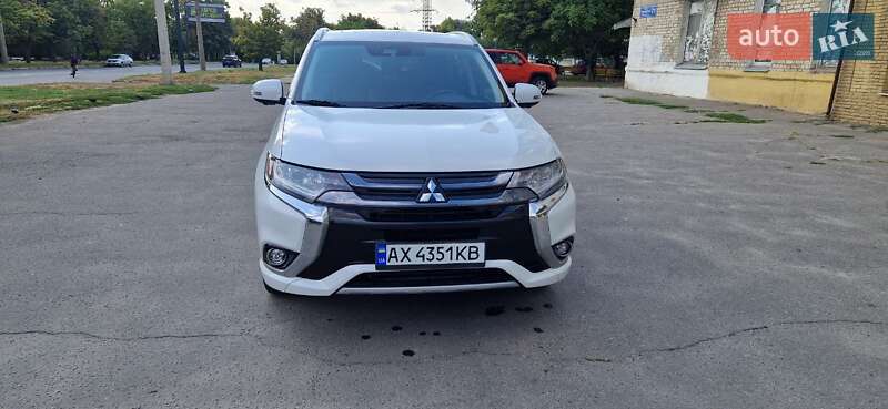 Внедорожник / Кроссовер Mitsubishi Outlander 2018 в Харькове