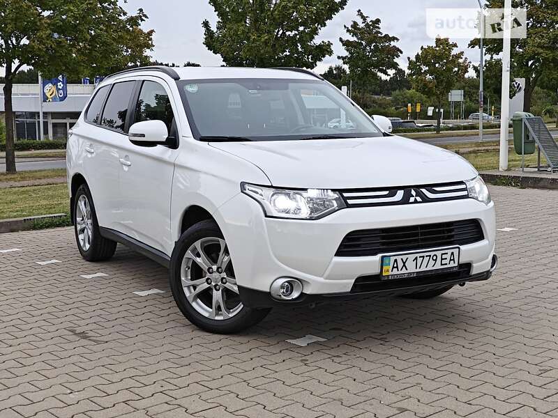 Позашляховик / Кросовер Mitsubishi Outlander 2013 в Костопілі