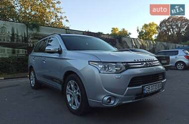 Позашляховик / Кросовер Mitsubishi Outlander 2012 в Чернігові