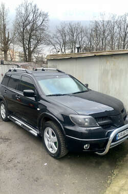 Внедорожник / Кроссовер Mitsubishi Outlander 2006 в Киеве