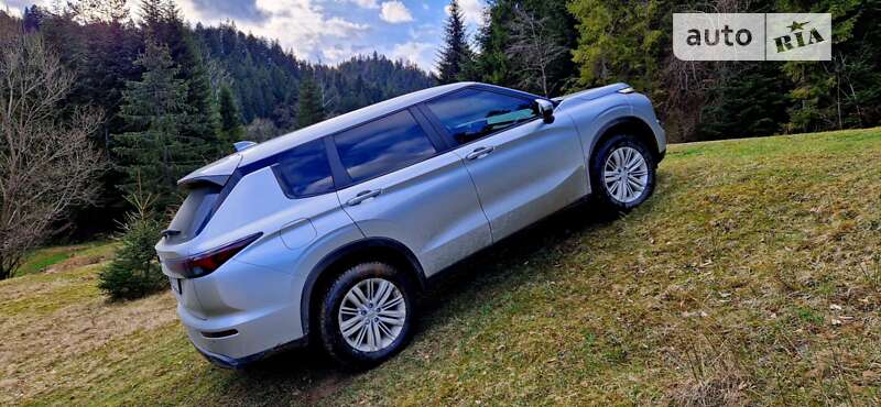 Позашляховик / Кросовер Mitsubishi Outlander 2021 в Коломиї