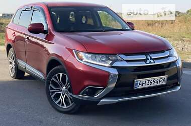 Позашляховик / Кросовер Mitsubishi Outlander 2017 в Дніпрі