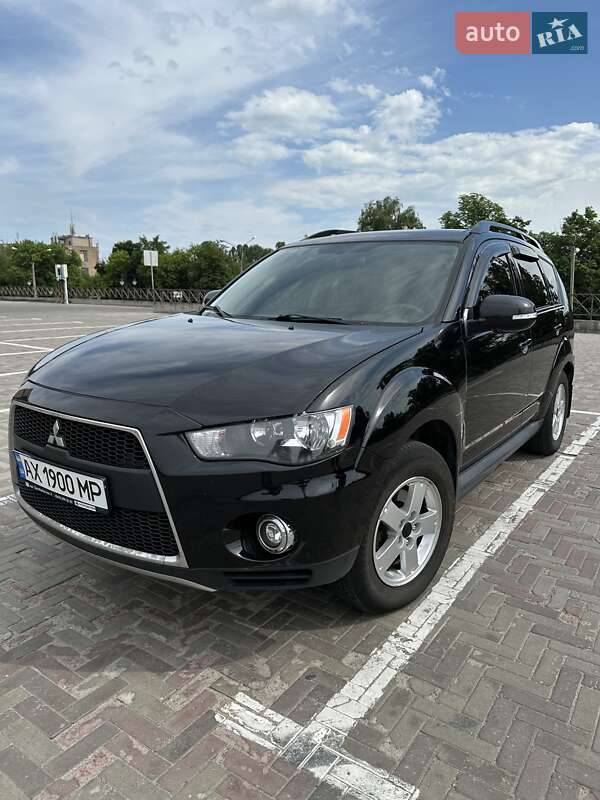 Внедорожник / Кроссовер Mitsubishi Outlander 2011 в Харькове