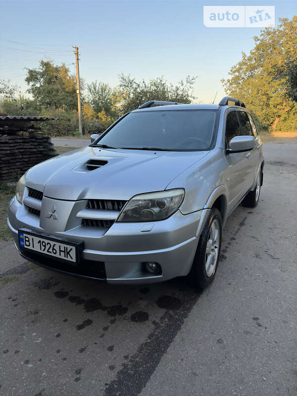 Внедорожник / Кроссовер Mitsubishi Outlander 2005 в Полтаве