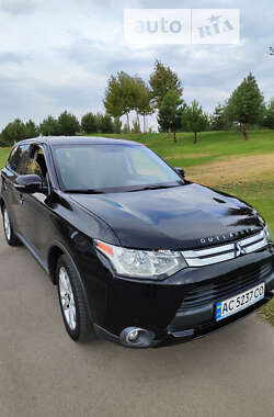 Внедорожник / Кроссовер Mitsubishi Outlander 2014 в Днепре