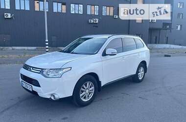 Позашляховик / Кросовер Mitsubishi Outlander 2012 в Харкові