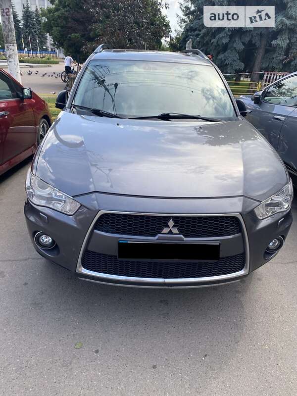 Позашляховик / Кросовер Mitsubishi Outlander 2011 в Вишгороді