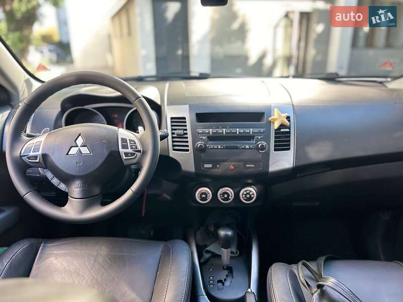 Позашляховик / Кросовер Mitsubishi Outlander 2007 в Львові фото 11 Позашляховик / Кросовер Mitsubishi Outlander 2007 в Львові