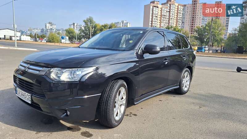 Позашляховик / Кросовер Mitsubishi Outlander 2013 в Києві фото 3 Позашляховик / Кросовер Mitsubishi Outlander 2013 в Києві