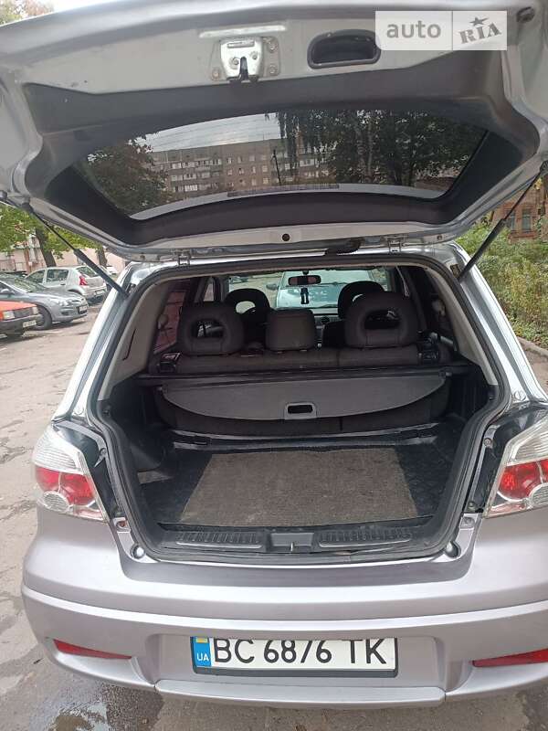 Внедорожник / Кроссовер Mitsubishi Outlander 2008 в Львове фото 13 Внедорожник / Кроссовер Mitsubishi Outlander 2008 в Львове